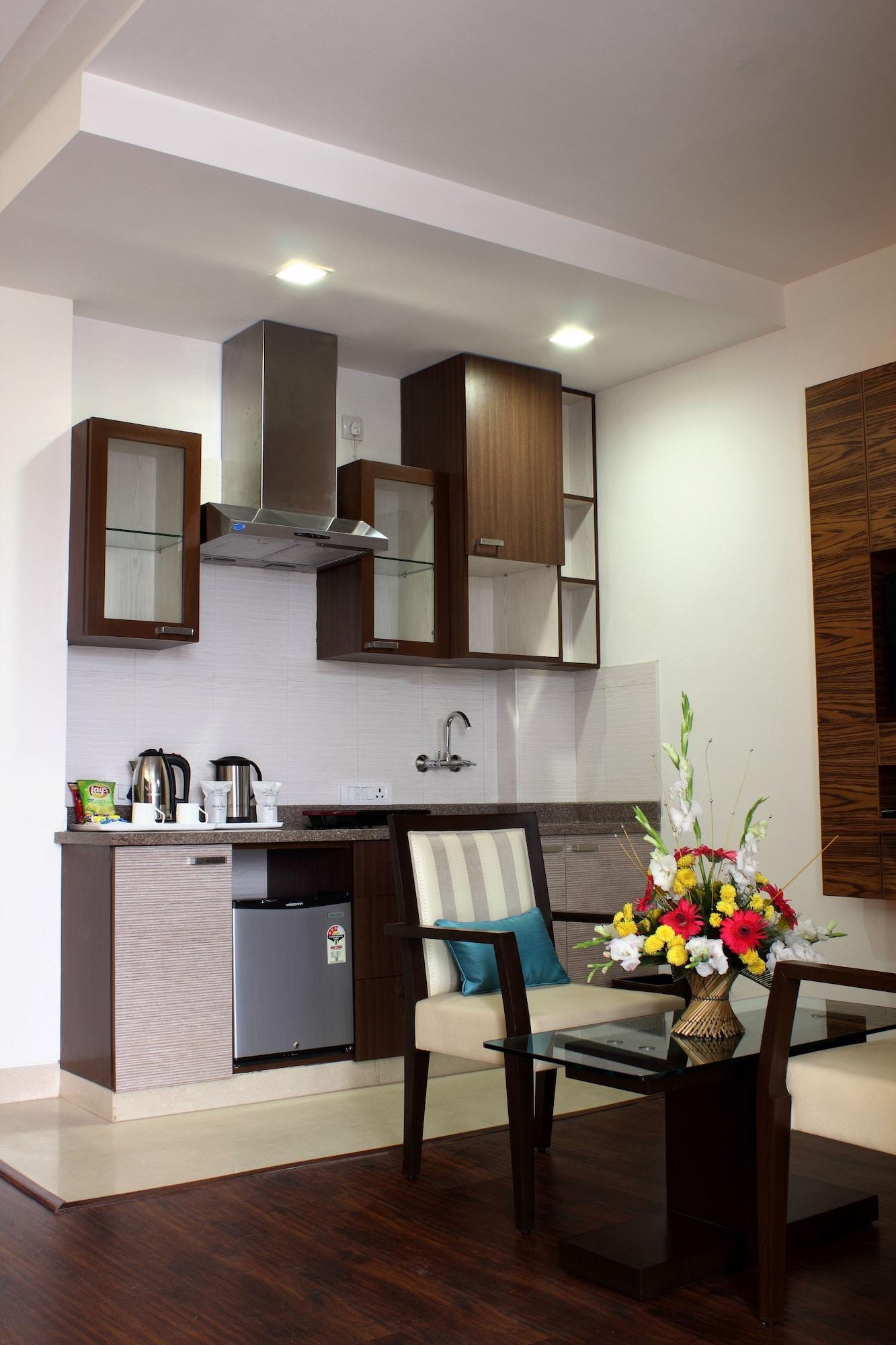 Stately Suites Mg Road Gurgaon Exterior foto