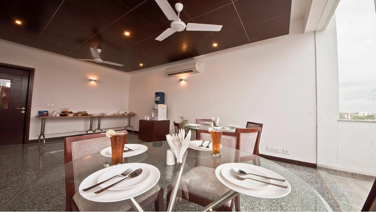 Stately Suites Mg Road Gurgaon Exterior foto