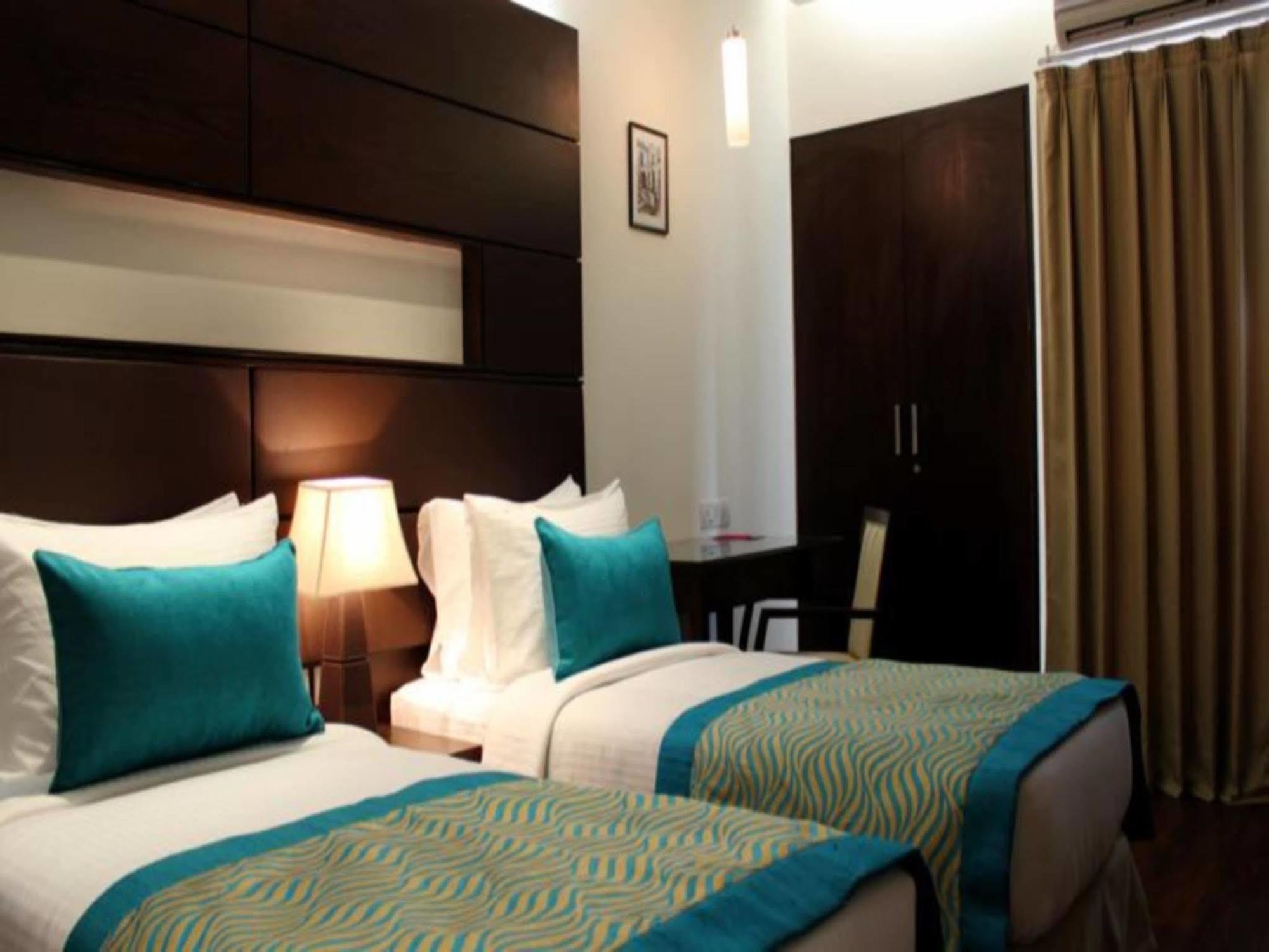 Stately Suites Mg Road Gurgaon Exterior foto