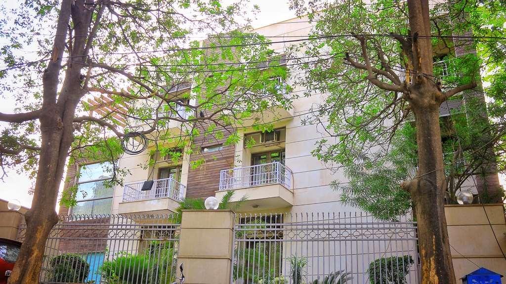 Stately Suites Mg Road Gurgaon Exterior foto